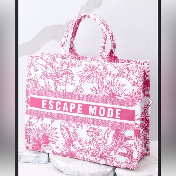 Handbags - NEW Escape Mode Pink Print Tote